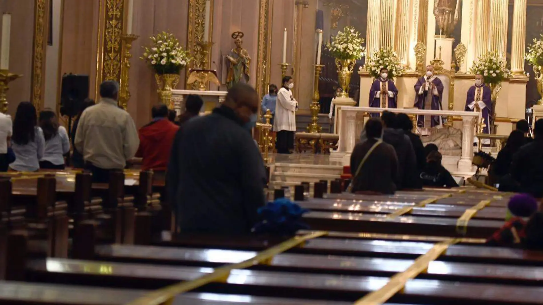 catolicos fe esperaanza iglesia misa